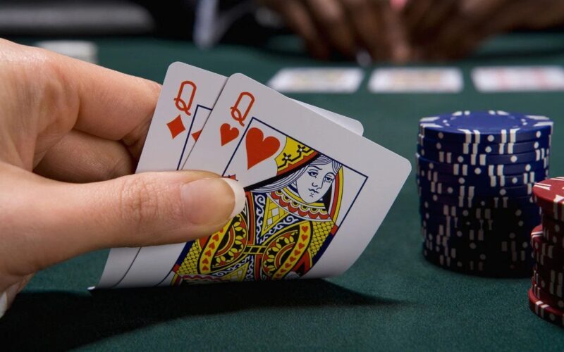 Royal Flush: Poker Deneyimi ve Stratejiler